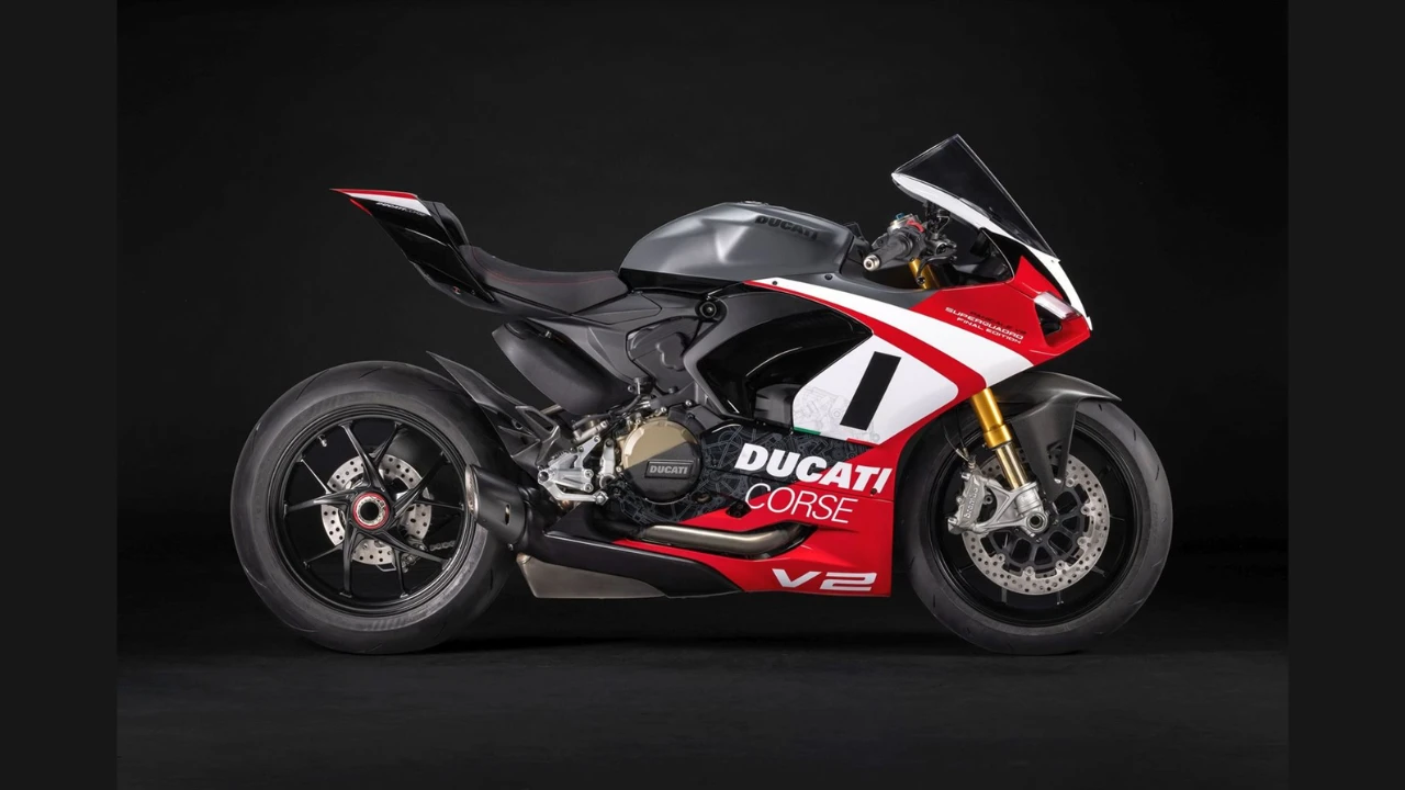 Top 11 Ducati Motorcycle Coming in 2025 (And Why You Should Be Hyped About Them) 4 2025 Ducati Panigale V2 Superquadro Final Edition